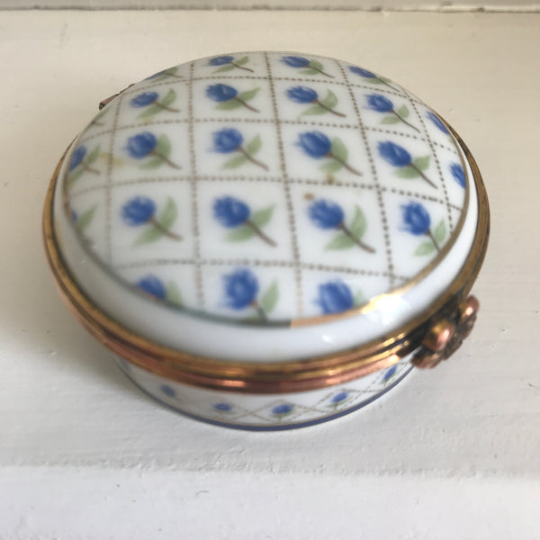 Vintage Del Prado Porcelain Pill Box