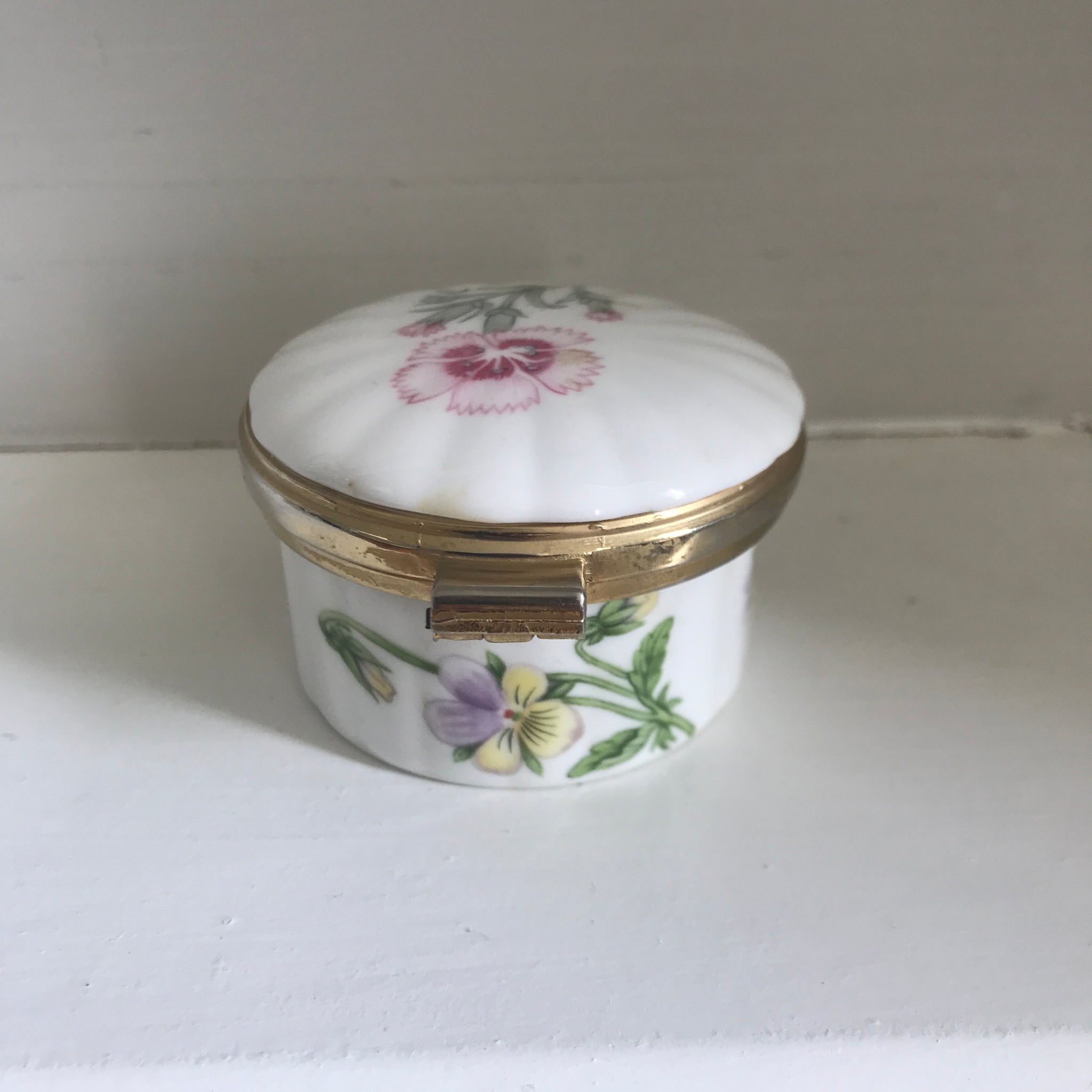 Vintage Ainsley China Wild Tudor Pill Box